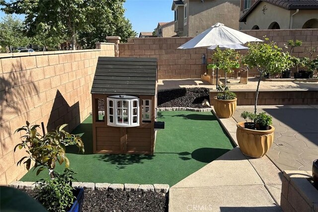 5374 Mission Rock Way, Jurupa Valley, CA 92509 - exterior space featuring fence