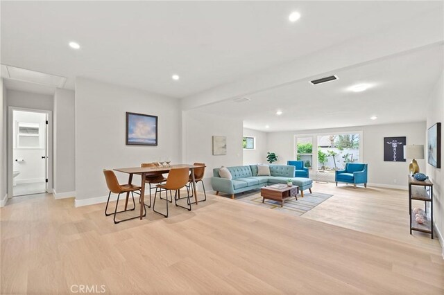 347 E Barkley Ave, Orange, CA 92867 - living area featuring baseboards, light wood finished floors, visible vents, and recessed lighting