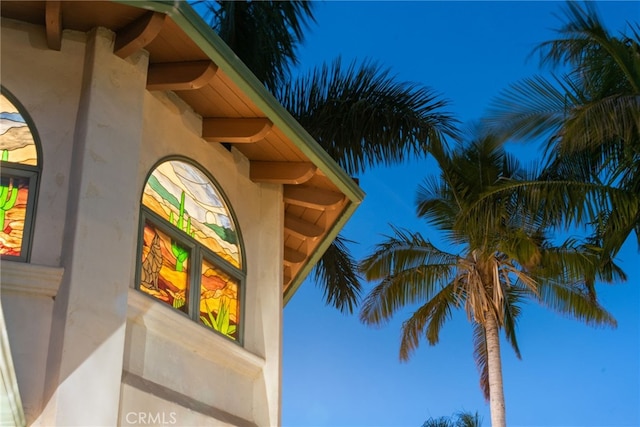 details with stucco siding