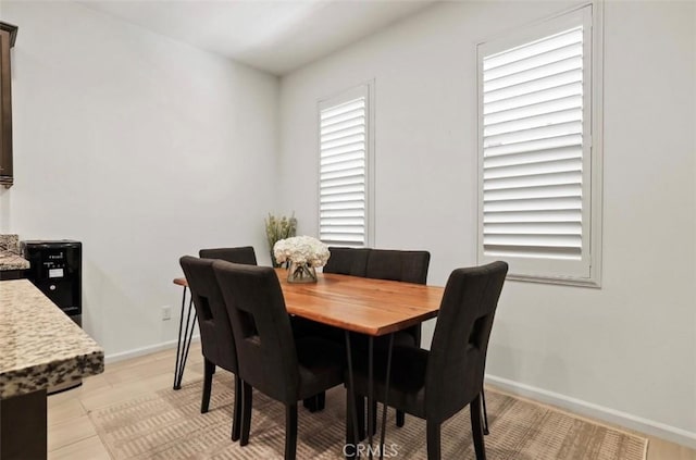 94 Jaripol Cir, Rancho Mission Viejo, CA 92694 - dining room featuring baseboards