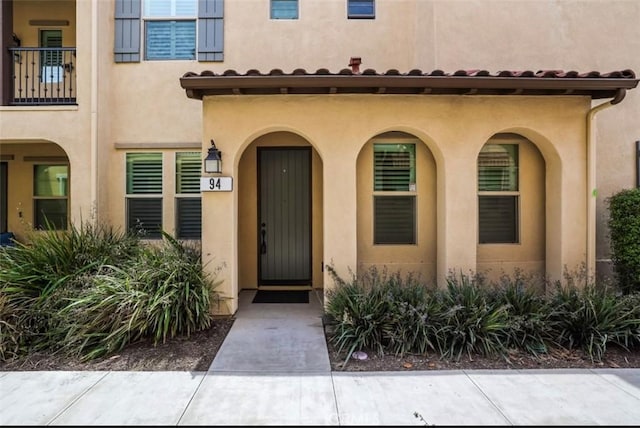94 Jaripol Cir, Rancho Mission Viejo, CA 92694 - property entrance with stucco siding