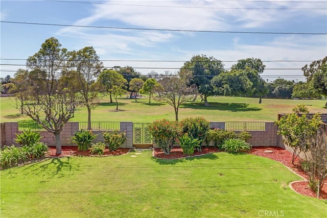 16591 Busby Ln, Huntington Beach, CA 92647 - view of yard