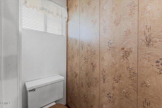 421 Andrea Dr, Oxnard, CA 93033 - bathroom with toilet