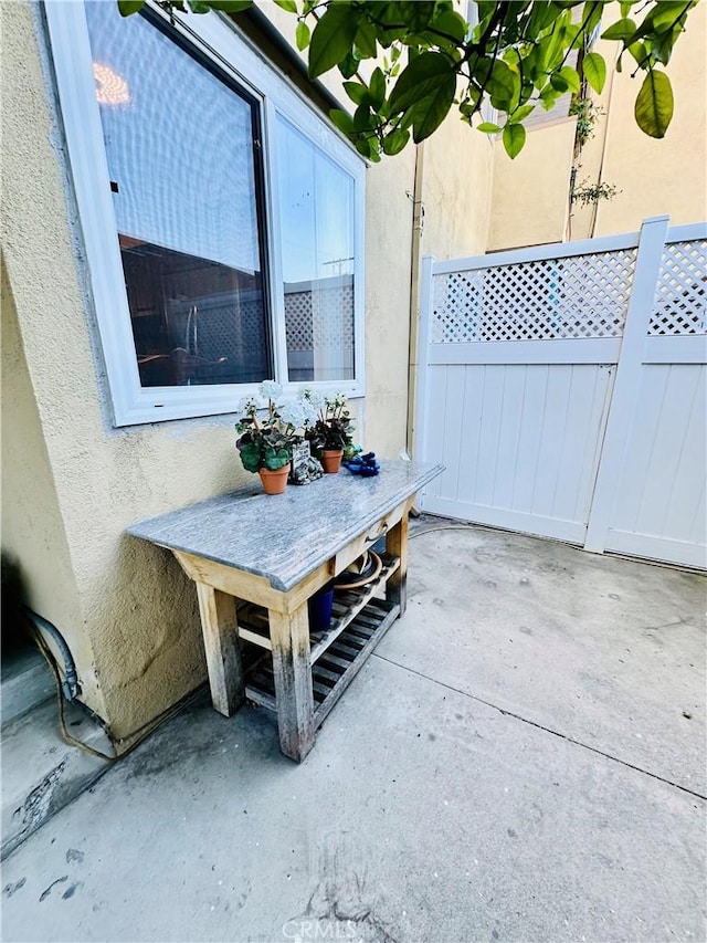 6225 Coldwater Canyon Ave Unit 117, North Hollywood, CA 91606 - view of patio