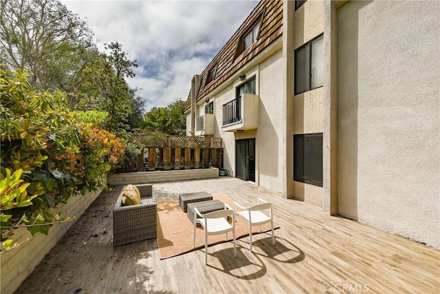 2357 Palos Verdes Dr W Unit 3, Palos Verdes Estates, CA 90274 - view of patio / terrace featuring fence