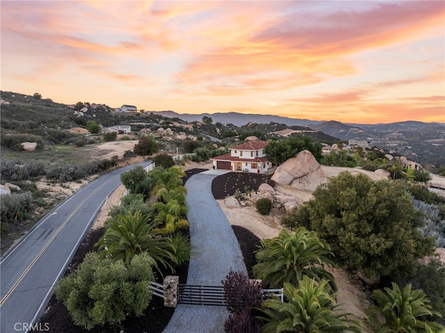 bird's eye view with a mountain view