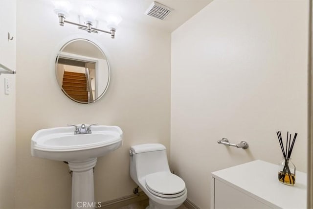 4730 Ben Ave Unit 3, Valley Village, CA 91607 - bathroom with visible vents and toilet