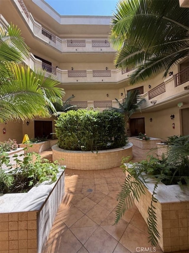 855 Wilcox Ave Unit 103, Los Angeles, CA 90038 - view of patio / terrace
