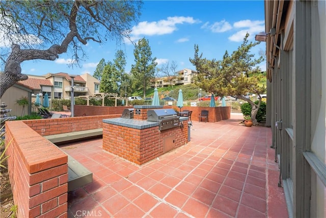 254 Sequoia Ct Unit 12, Thousand Oaks, CA 91360 - view of patio with exterior kitchen and area for grilling