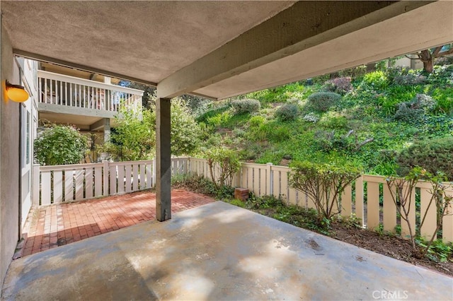254 Sequoia Ct Unit 12, Thousand Oaks, CA 91360 - view of patio / terrace featuring fence