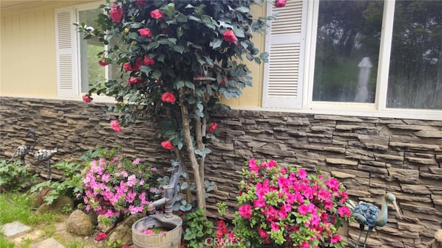 details with stone siding