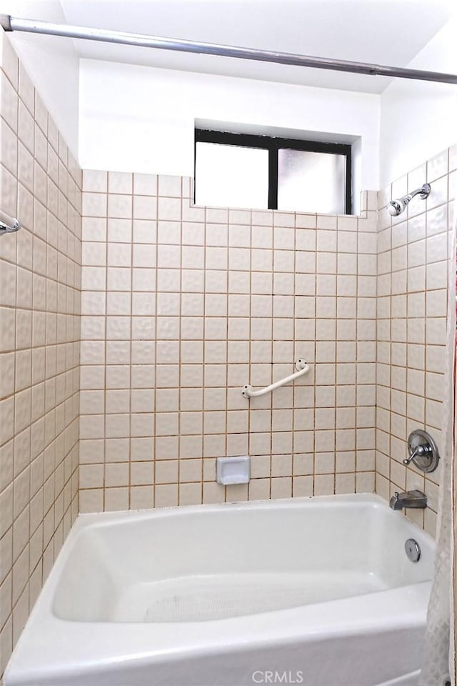 full bathroom featuring bathing tub / shower combination