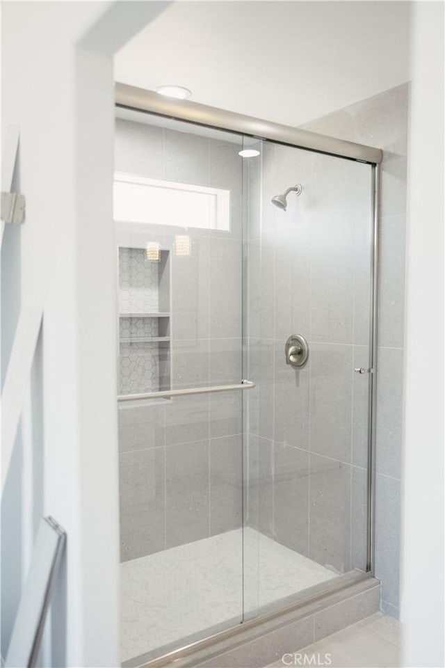 7452 Chase Ave, Hesperia, CA 92345 - bathroom with a stall shower