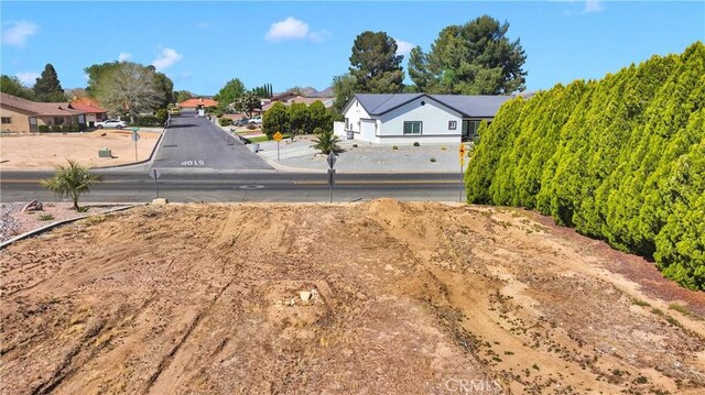 18505 Kalin Ranch Dr, Victorville, CA 92395 - photo 9