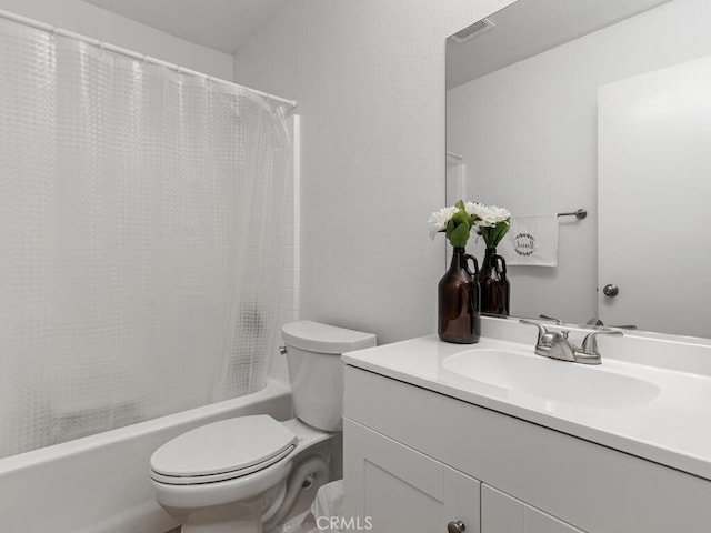 41187 Via Cedro, Murrieta, CA 92562 - full bath featuring toilet, shower / bath combo with shower curtain, and vanity
