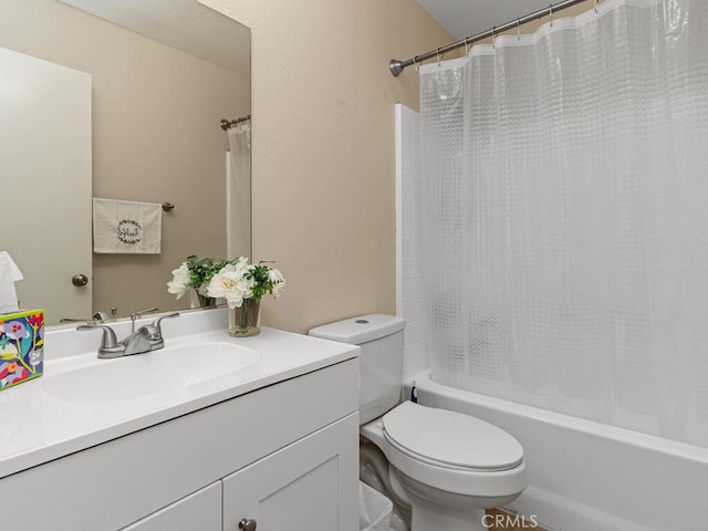 41187 Via Cedro, Murrieta, CA 92562 - full bathroom with vanity, toilet, and shower / bath combination with curtain