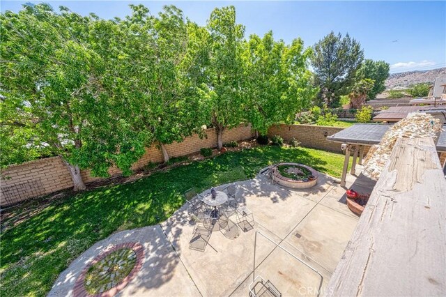 39240 Gunsmoke Ct, Palmdale, CA 93551 - view of patio / terrace featuring a fenced backyard