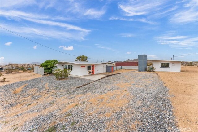 52024 Nehlsen Rd, Johnson Valley, CA 92285 - view of front of home featuring driveway