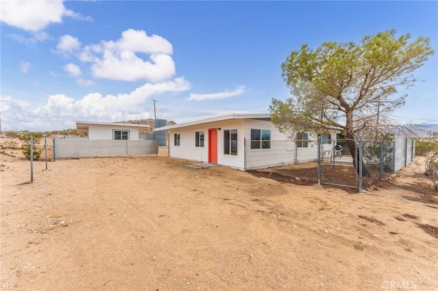 52024 Nehlsen Rd, Johnson Valley, CA 92285 - back of house with fence