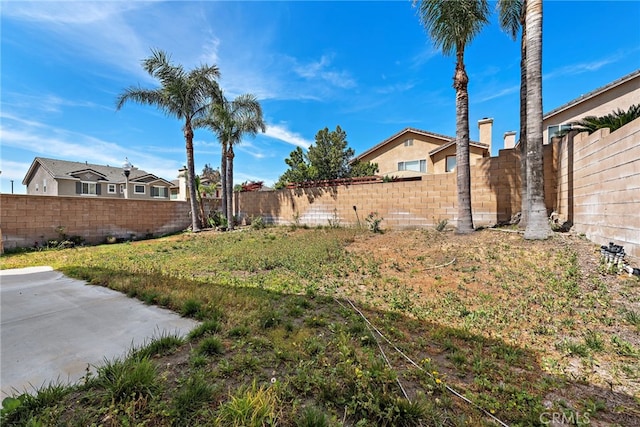 5332 Trailhawk Ave, Fontana, CA 92336 - view of yard with a fenced backyard