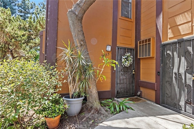 14133 Bayside Dr, Norwalk, CA 90650 - view of doorway to property