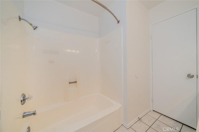 23607 Dracaea Ave, Moreno Valley, CA 92553 - full bath featuring tile patterned floors and  shower combination