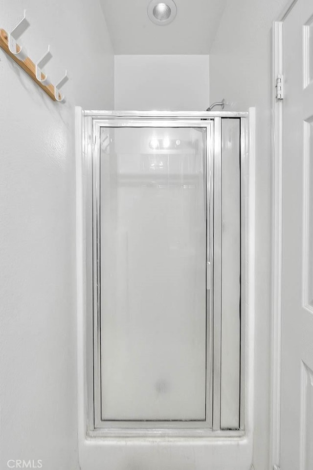 44936 Honey Locust Dr, Temecula, CA 92592 - bathroom featuring a shower stall