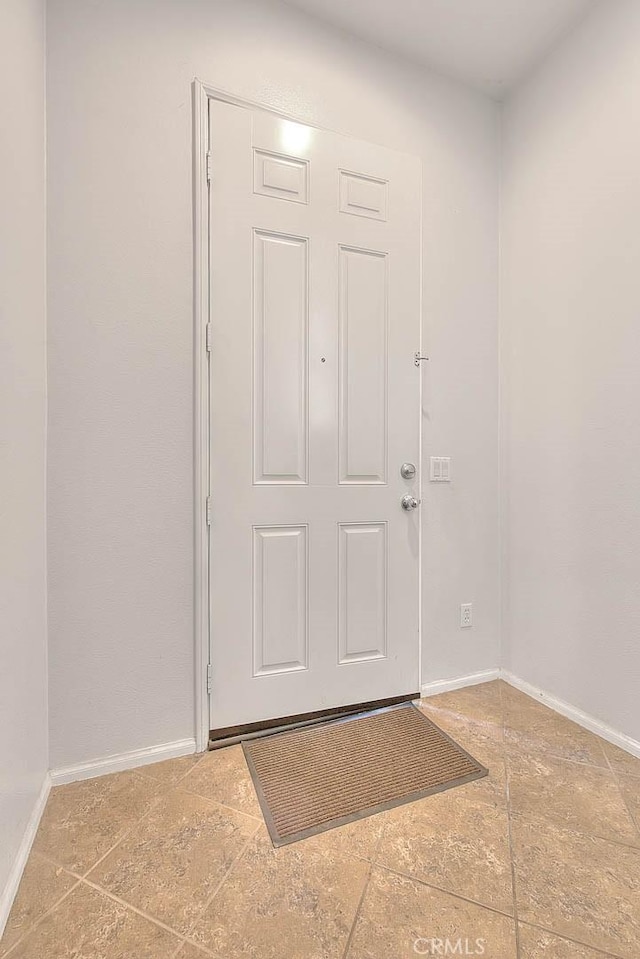 44936 Honey Locust Dr, Temecula, CA 92592 - entryway featuring baseboards
