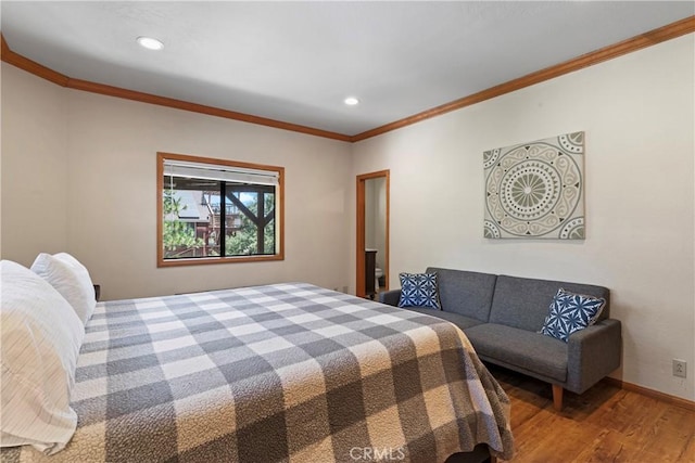 27363 Matterhorn Dr, Lake Arrowhead, CA 92352 - bedroom with recessed lighting, wood finished floors, crown molding, and baseboards