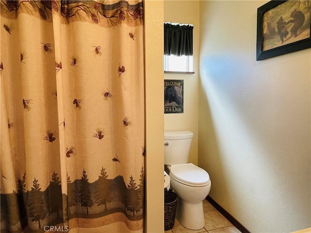 921 Piru Way, Frazier Park, CA 93225 - full bathroom with toilet, baseboards, a shower with curtain, and tile patterned flooring