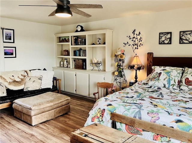 921 Piru Way, Frazier Park, CA 93225 - bedroom with wood finished floors and ceiling fan
