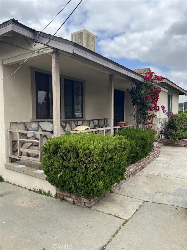 9850 Cypress Ave, Fontana, CA 92335 - exterior space with covered porch and stucco siding
