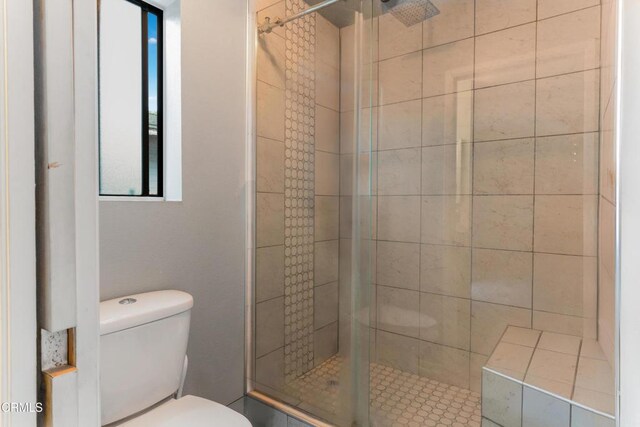 232 Prospect St, Oak View, CA 93022 - full bath with a stall shower, toilet, and a ceiling fan