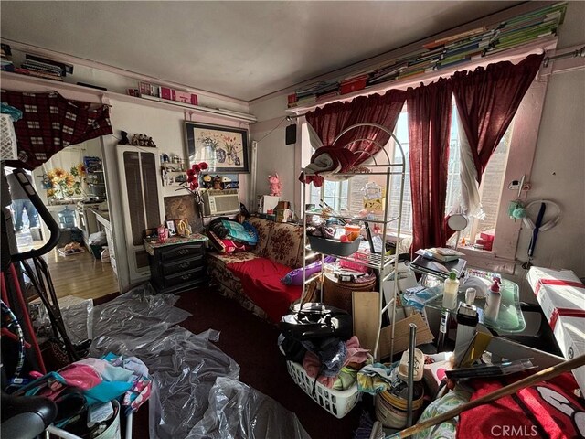 3852 4th St, Riverside, CA 92501 - interior space