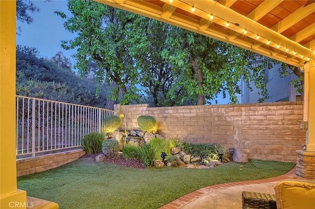 view of yard featuring a fenced backyard