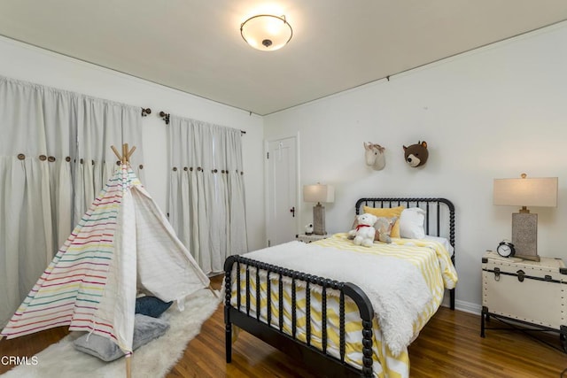 3059 Glenrose Ave, Altadena, CA 91001 - bedroom with wood finished floors