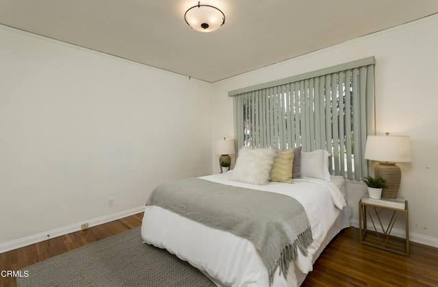 3059 Glenrose Ave, Altadena, CA 91001 - bedroom featuring wood finished floors and baseboards