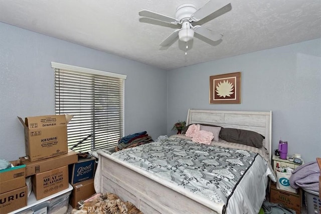 bedroom featuring a ceiling fan