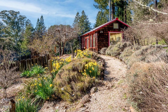 view of outbuilding
