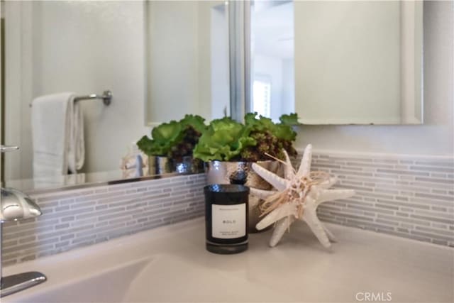 85 Briarglen, Irvine, CA 92614 - detailed view of tasteful backsplash