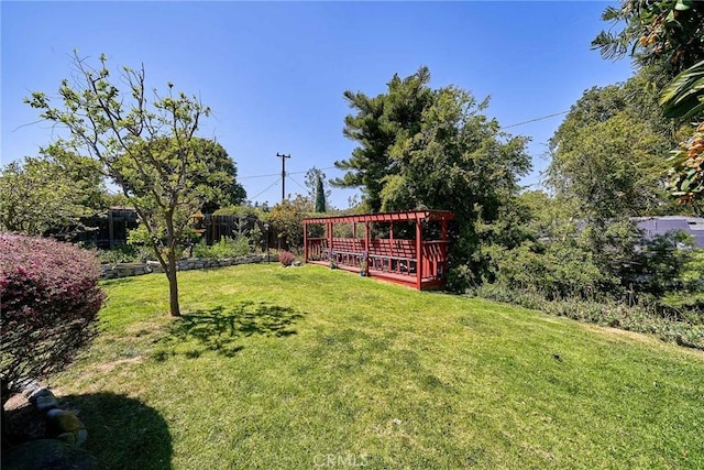 view of yard featuring fence