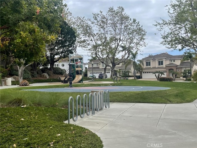 9 Pembroke Ln, Laguna Niguel, CA 92677 - surrounding community featuring a yard and a residential view