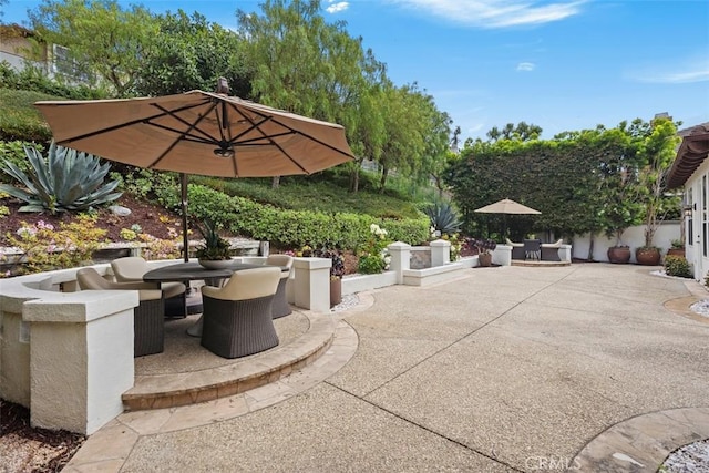 9 Pembroke Ln, Laguna Niguel, CA 92677 - view of patio featuring outdoor dining space