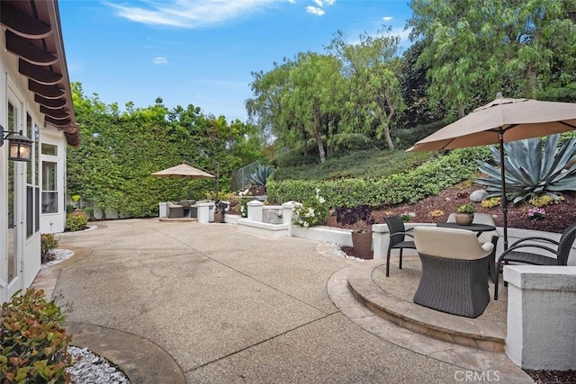 9 Pembroke Ln, Laguna Niguel, CA 92677 - view of patio / terrace featuring outdoor dining area and view of scattered trees