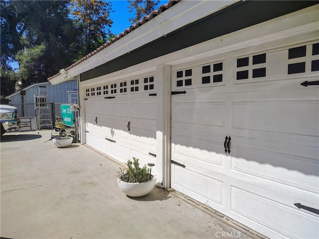 14055 Camino Del Oro, Riverside, CA 92508 - garage featuring driveway