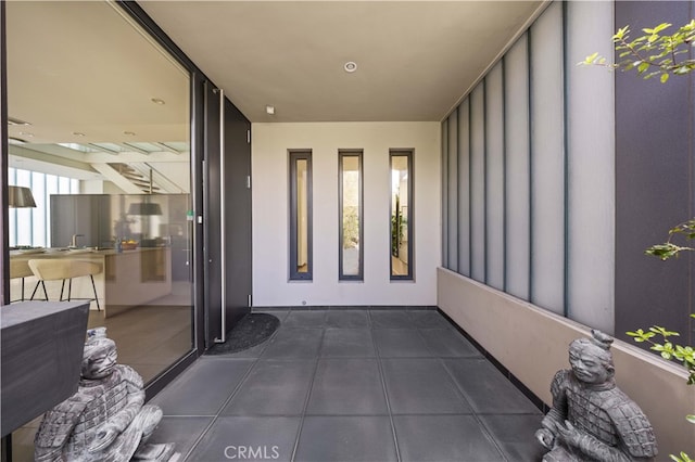 9 Temple Ave, Long Beach, CA 90803 - property entrance featuring stucco siding