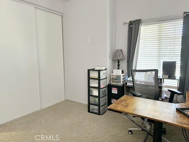 1380 Riverstone Ct, Hemet, CA 92545 - office space featuring carpet