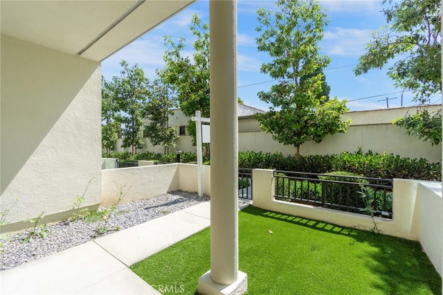 22 E Sunset St, Long Beach, CA 90805 - photo 26