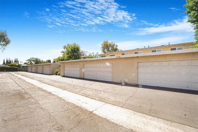 17274 Nisson Rd Unit A, Tustin, CA 92780 - view of garage