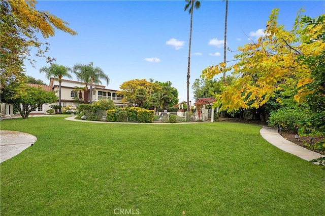 2177 W Silver Tree Rd, Claremont, CA 91711 - view of green lawn